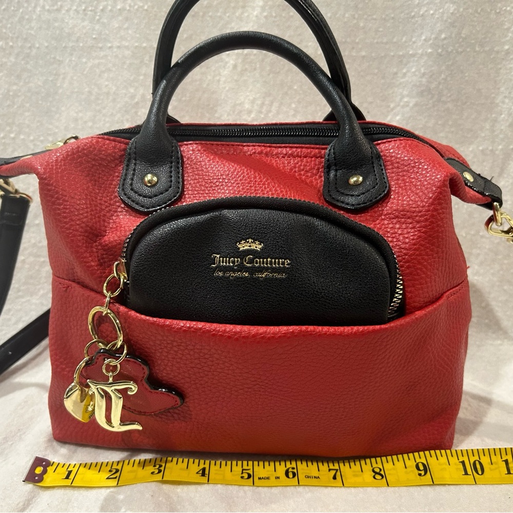 Super Sassy Juicy Couture Red & Black Purse with Adjustable Strap;Excellent